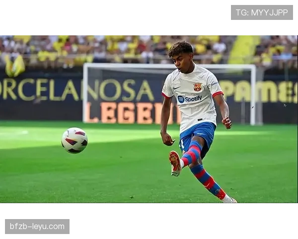 阿德耶米状态回暖，独特射门方式助球队夺冠