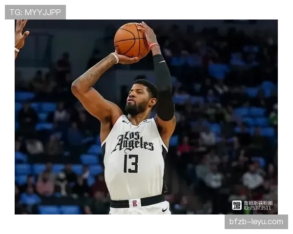 想象保罗·乔治把私人飞机当公交坐的日常，我只关心他睡衣牌子